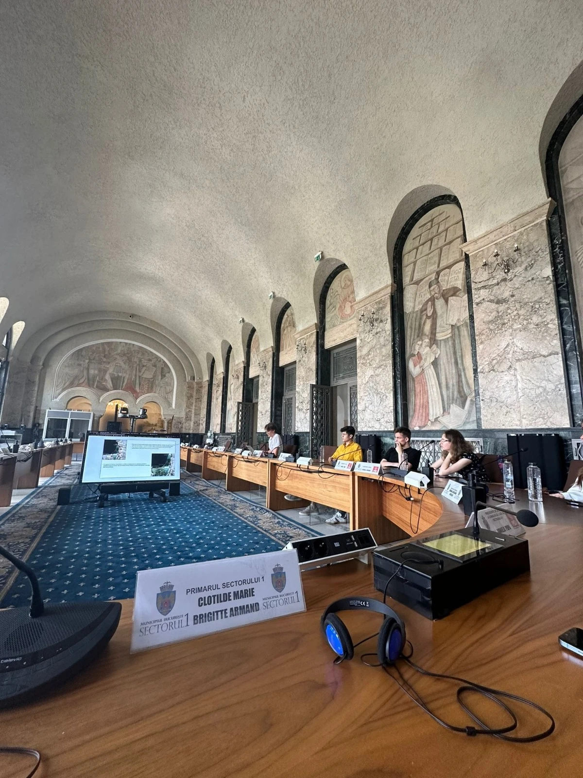 Romanian Model United Nations Club hero image