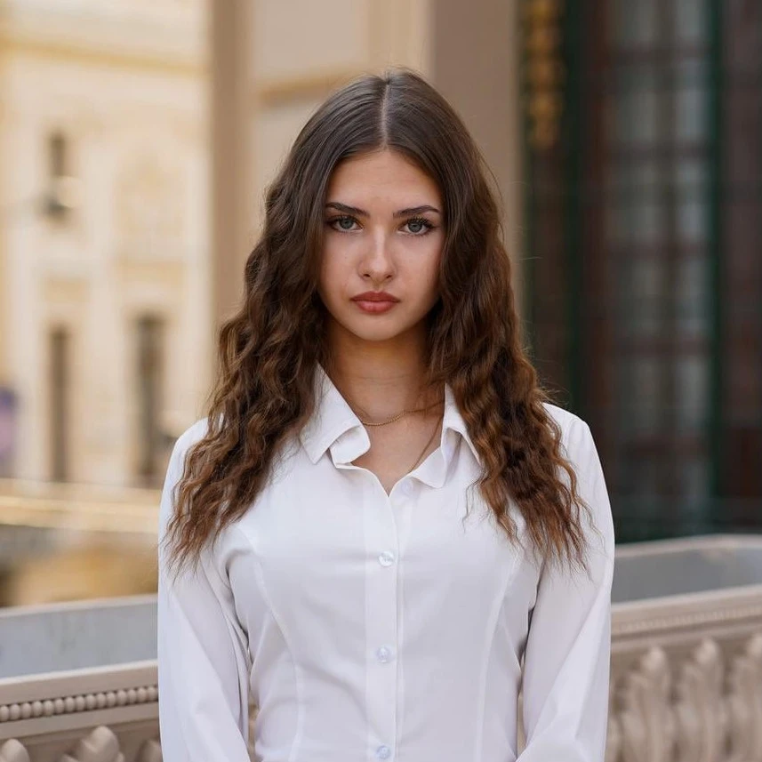 Andra Maria Ivu profile picture